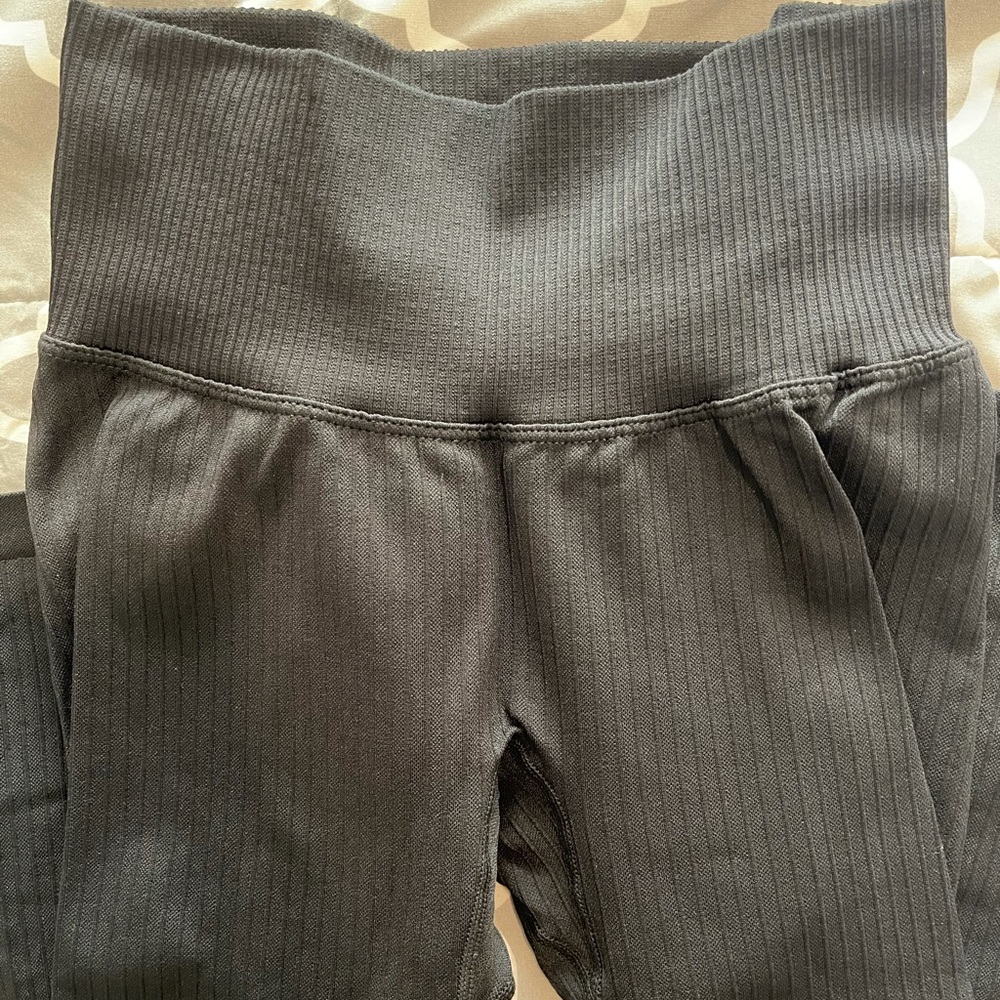 Ribbed leggings